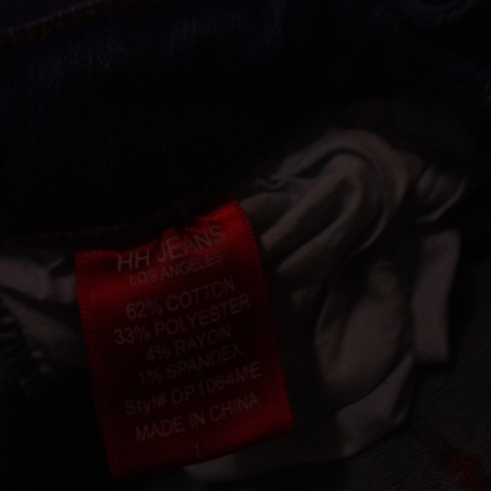 Shorts - Picture 4 of 4